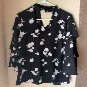 Juniors Medium Candie's Floral Blouse